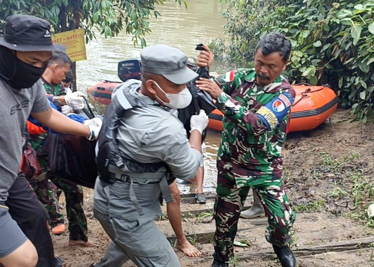 Tim SAR Gabungan berhasil evakuasi 1 korban kecelakaan kapal karam di Sungai Momong