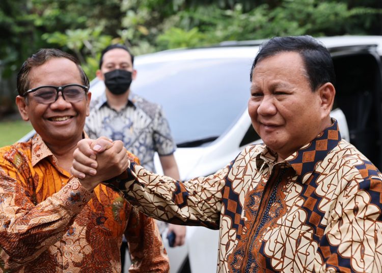 Prabowo bersama Menko Bidang Politik, Hukum, dan Keamanan Mahfud MD