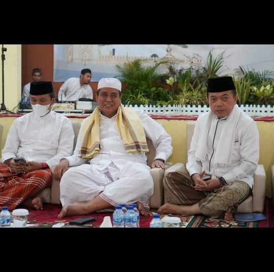 Gubernur Jambi Dr. H. Al Haris menghadiri acara Buka Puasa Lembaga Adat Melayu (LAM) Provinsi Jambi