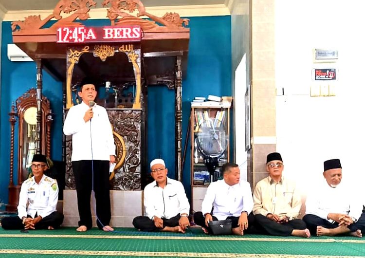 Gubernur Ansar berikan cerah selepas sholat Dzuhur