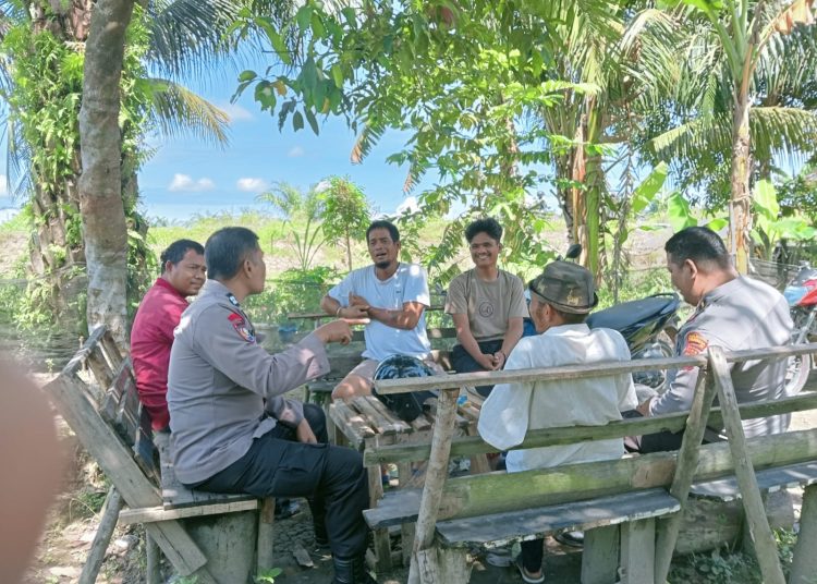 Guna memastikan pelaksanaan pilkada berlangsung dalam damai ,sejuk dan kondusif Pergelaran Bhabinkamtibmas Polda Riau  melaksanakan kegiatan cooling system rutin dilaksanakan setiap harinya