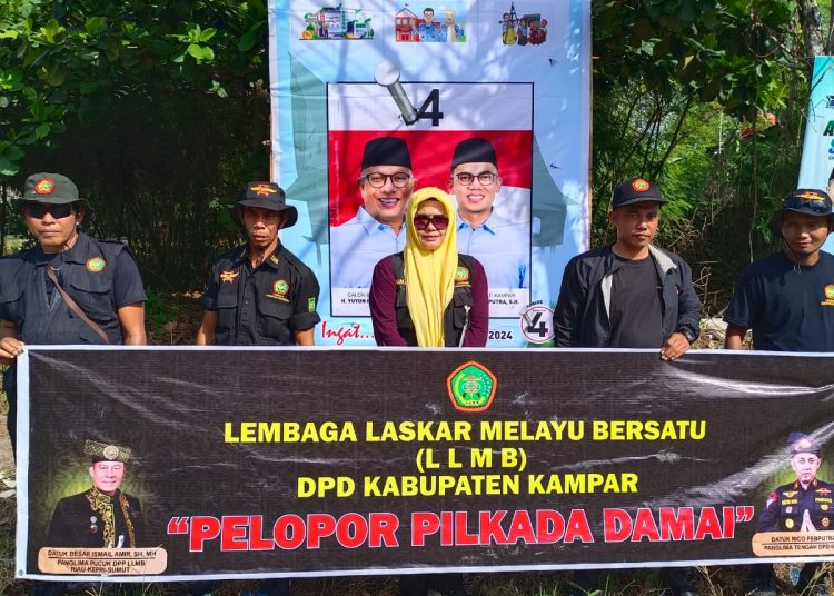 Pengurus LLMB DPD Kampar di Pimpin Langsung oleh Elly Mesra selaku Koordinator lapangan LLMB  Saat Giat "Pelopor Pilkada Dama" di Kabupaten Kampar , Riau